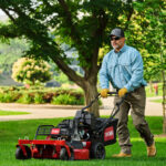 Toro TurfMaster HDX 30 in. Commercial Self-Propelled Gas Lawn Mower with Casters (22236) - Image 7
