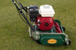 California Trimmer Classic 20 in. 7-Blade Honda GX160 Gas Self-Propelled Reel Lawn Mower with Grooved Front Roller - Image 4